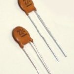 Jednoslojni keramički kondenzator 100nF 50V THT Y5P 10% SR Passives
